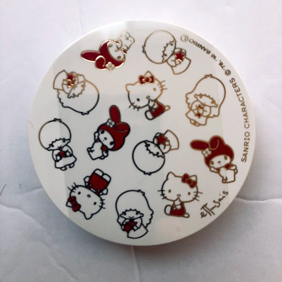 Sanrio Hello Kitty BB Mineral Compact SFP 25 PA++ - Picture 1 of 2